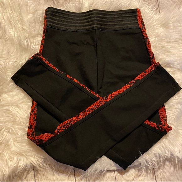 Zara Red & Black SnakeSkin Print Leggings NWT Med - Picture 4 of 9